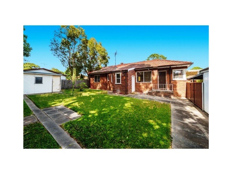 2 Turon Avenue, Kingsgrove NSW 2208