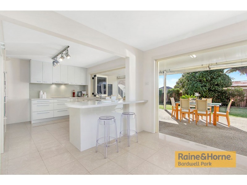 6 Waycott Avenue, Kingsgrove NSW 2208