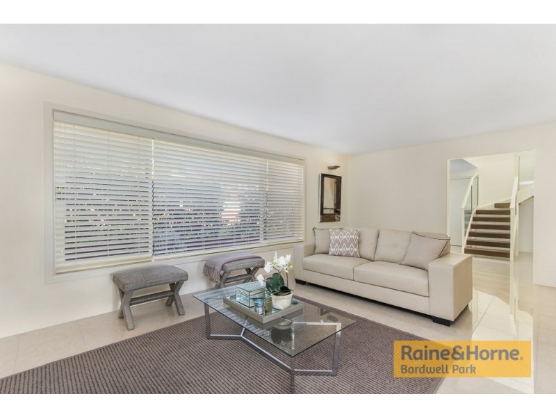 6 Waycott Avenue, Kingsgrove NSW 2208