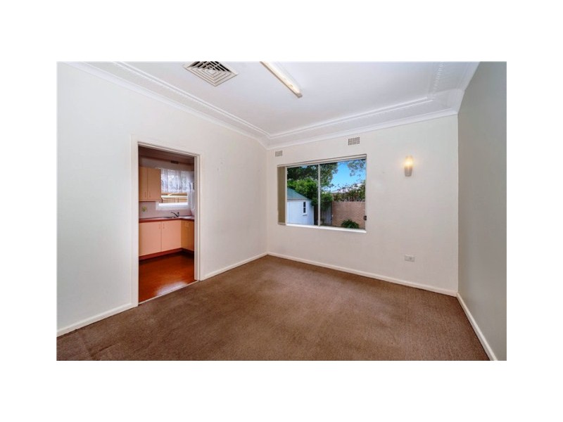 2 Turon Avenue, Kingsgrove NSW 2208