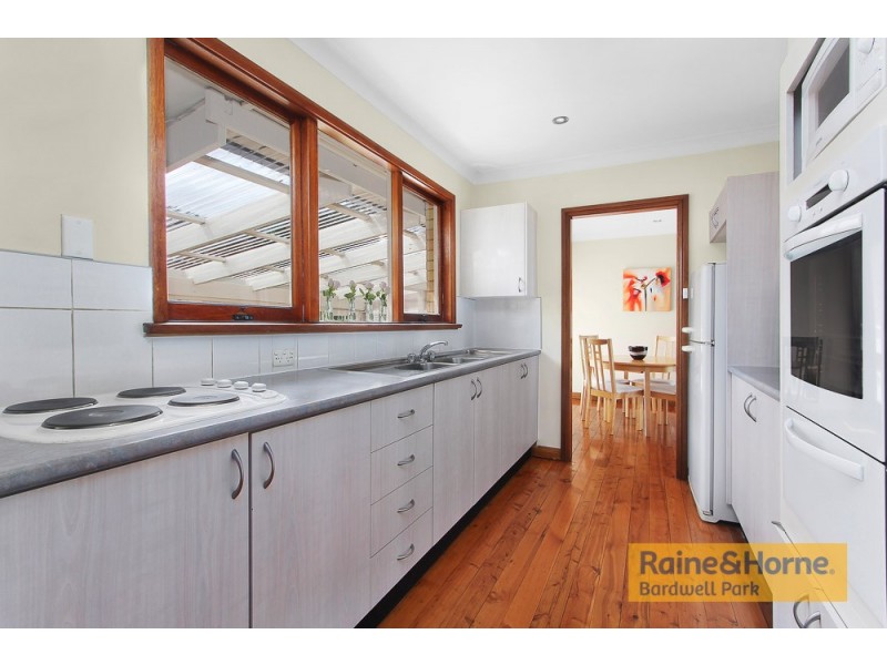 1 Sunshine Parade, Peakhurst Heights NSW 2210