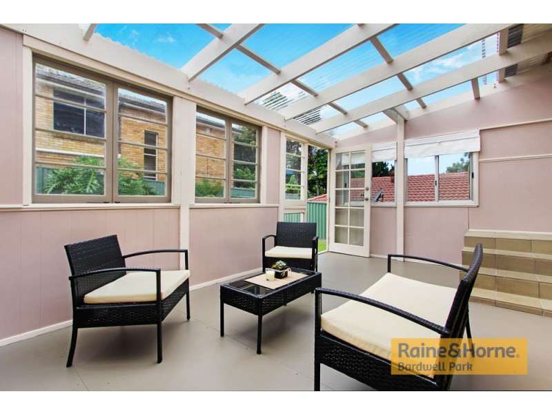 1 Sunshine Parade, Peakhurst Heights NSW 2210