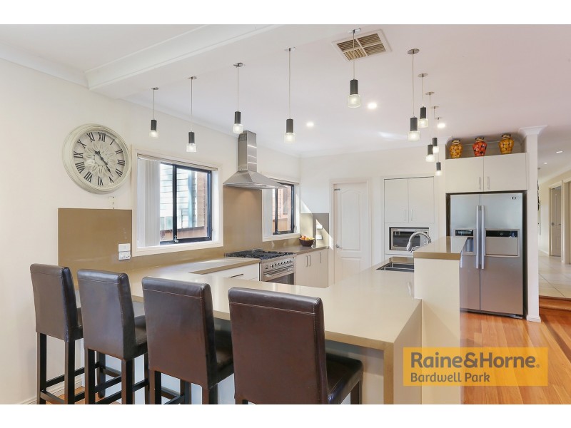 15 Oatley Street, Kingsgrove NSW 2208