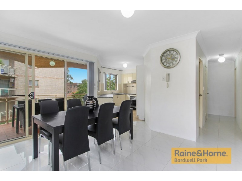 18/1 Hillview Street, Roselands NSW 2196