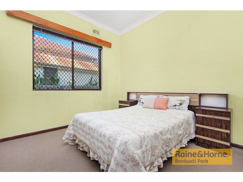 6 Bexley Road, Campsie NSW 2194