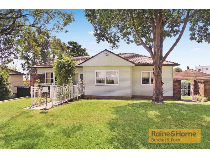 4 Glenavon Avenue, Narwee NSW 2209