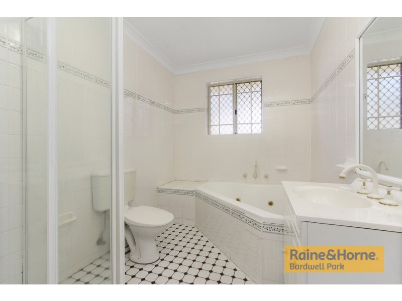 2B Hillcrest Avenue, Bardwell Valley NSW 2207