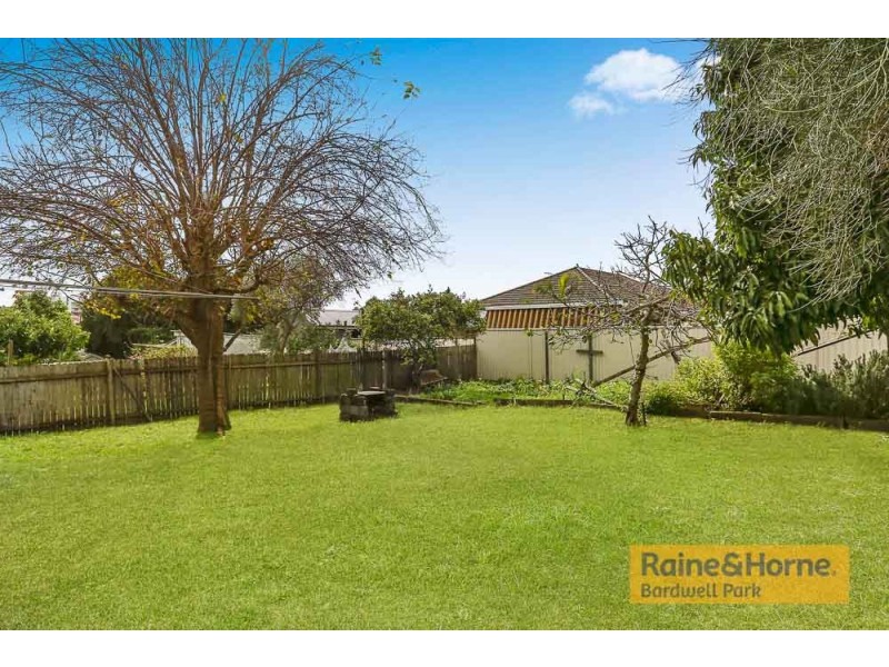 8 Bexley Road, Campsie NSW 2194