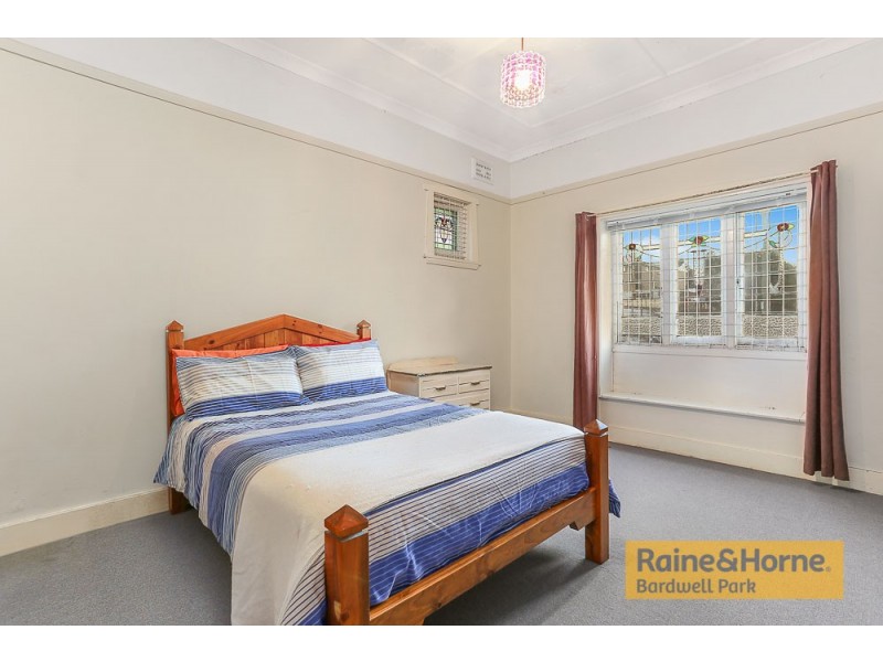 8 Bexley Road, Campsie NSW 2194