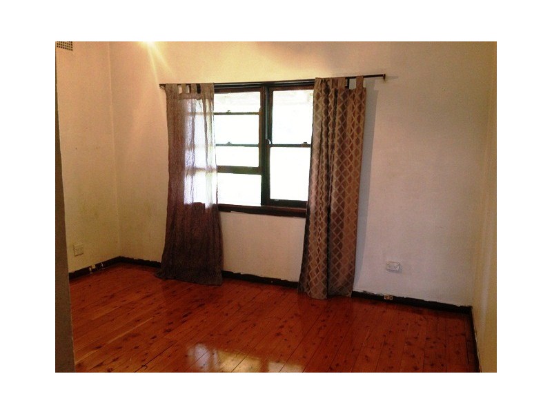 8 Royal Place, Bardwell Park NSW 2207