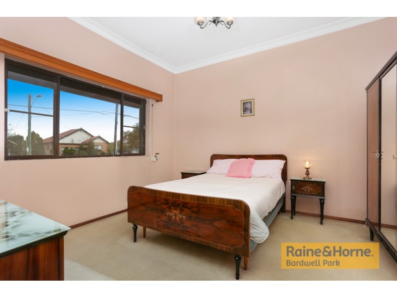 19 Bexley Road, Campsie NSW 2194