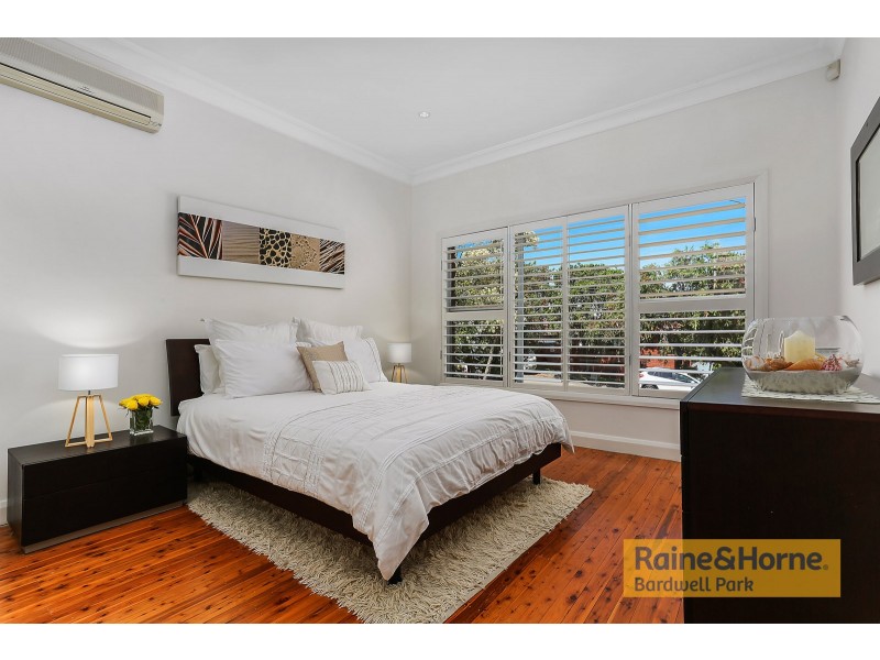 11 Bobadah Street, Kingsgrove NSW 2208