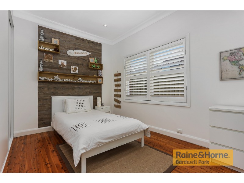 11 Bobadah Street, Kingsgrove NSW 2208