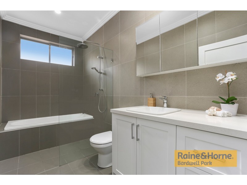 70 Prince Edward Avenue, Earlwood NSW 2206