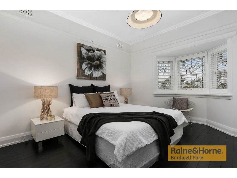 70 Prince Edward Avenue, Earlwood NSW 2206