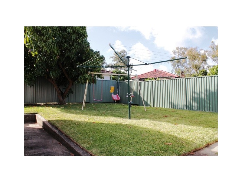 6 Powys Avenue, Bardwell Park NSW 2207