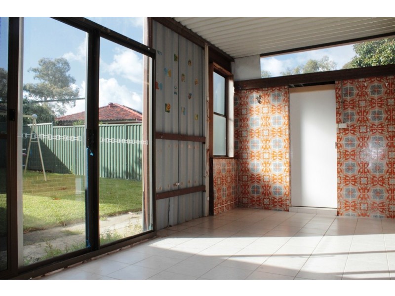 6 Powys Avenue, Bardwell Park NSW 2207