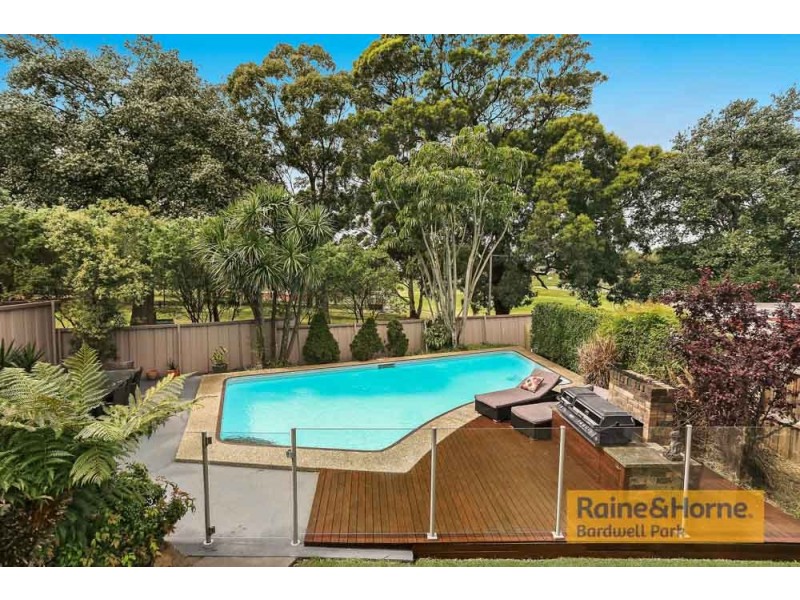 33 Holley Road, Beverly Hills NSW 2209