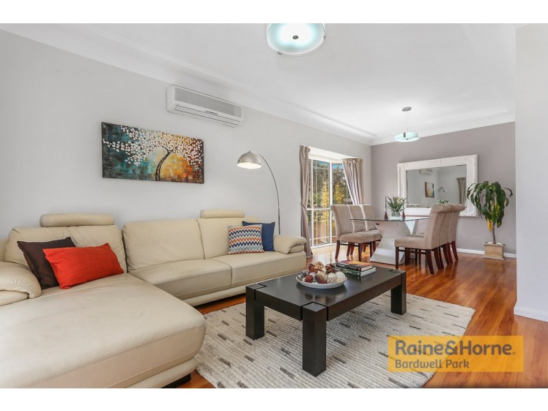33 Holley Road, Beverly Hills NSW 2209
