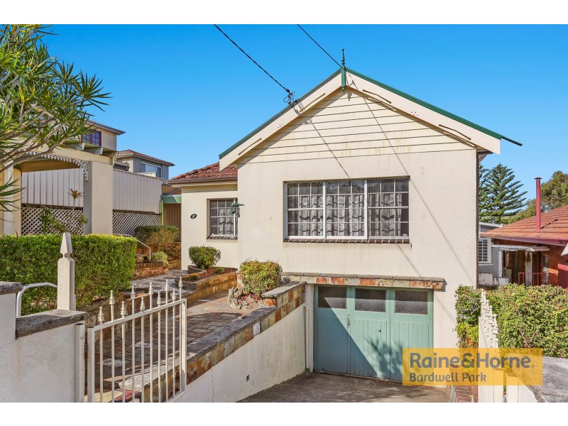 30 Hutchinson Street, Bardwell Park NSW 2207