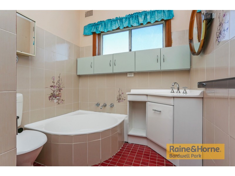 30 Hutchinson Street, Bardwell Park NSW 2207