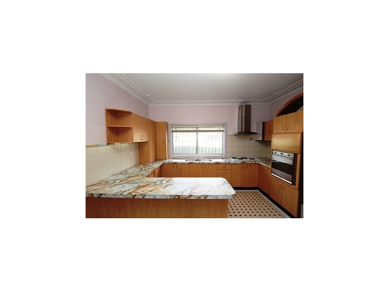 31 Mount Avenue, Roselands NSW 2196