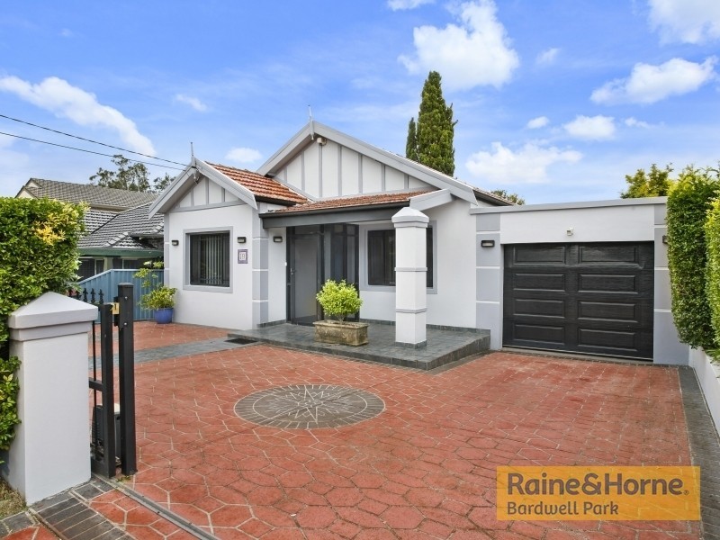 19 Fuller Avenue, Earlwood NSW 2206