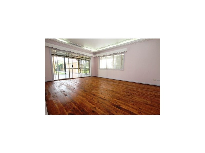 31 Mount Avenue, Roselands NSW 2196