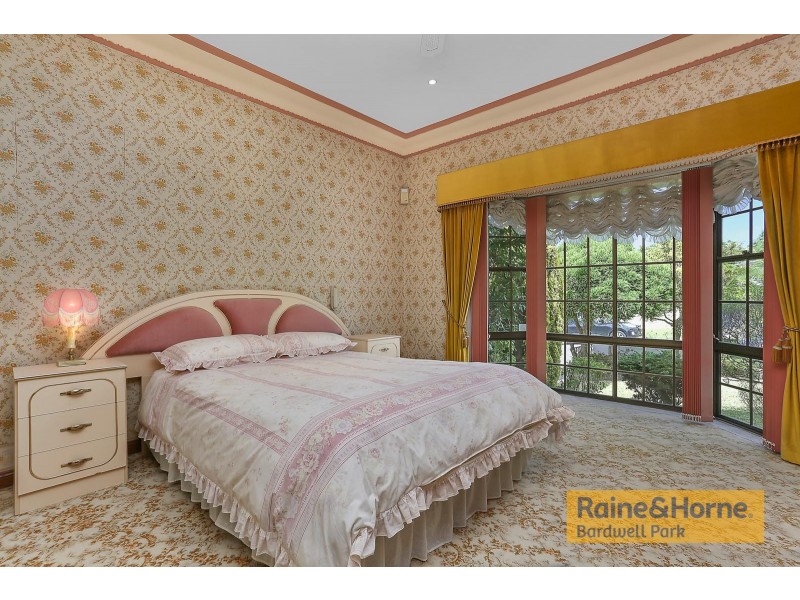 5 Larkhall Avenue, Earlwood NSW 2206