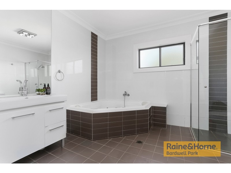 17 Kenyon Road, Bexley NSW 2207