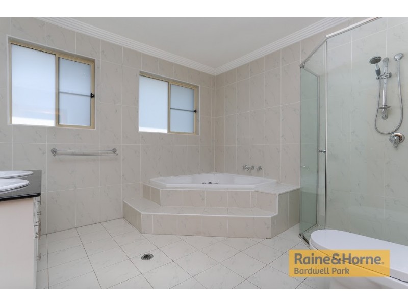 99 Glamis Street, Kingsgrove NSW 2208