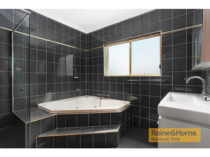 11 River Street, Earlwood NSW 2206