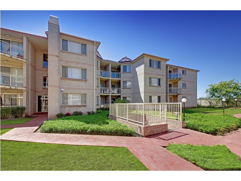 1/1 Hillview Street, Roselands NSW 2196