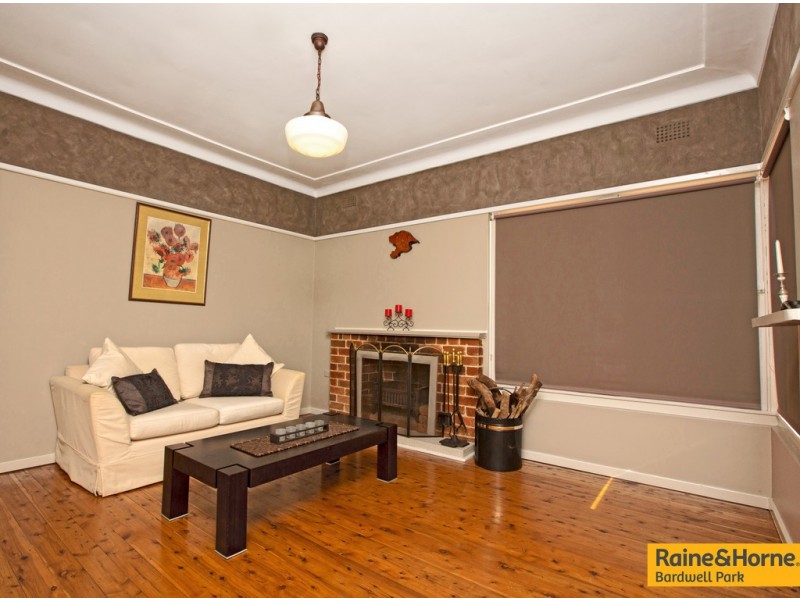 34 Methuen Parade, Riverwood NSW 2210