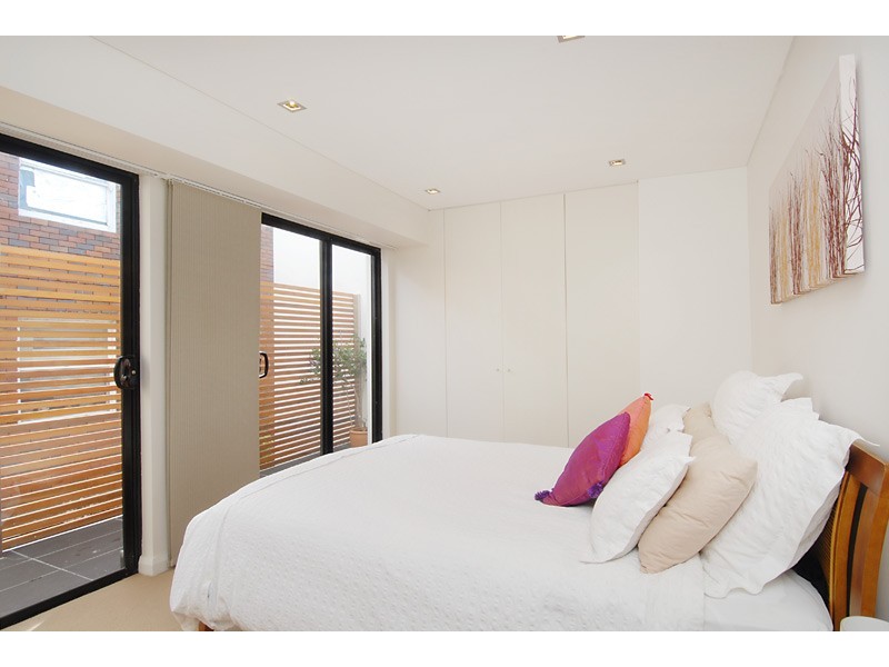 2/12 Warners Avenue, North Bondi NSW 2026