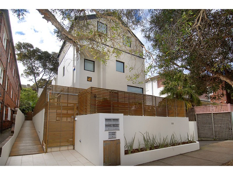 2/12 Warners Avenue, North Bondi NSW 2026