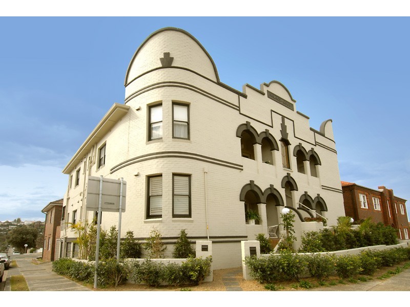 1/8 Hastings Parade, North Bondi NSW 2026