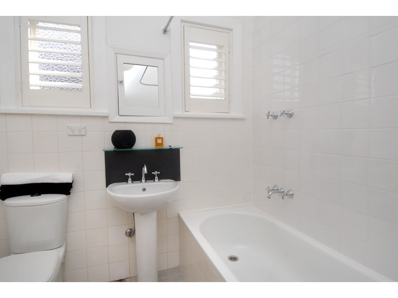 1/8 Hastings Parade, North Bondi NSW 2026
