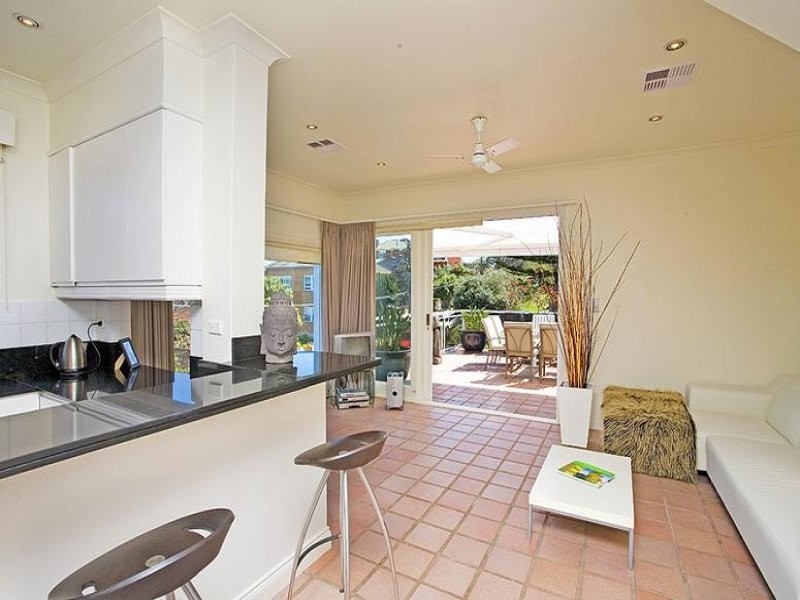 17 Dellview Street, Tamarama NSW 2026