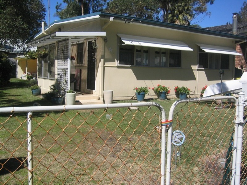 6 Thompson Street, Bundeena NSW 2230