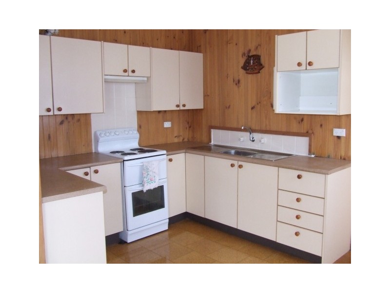 24 Scarborough Street, Bundeena NSW 2230