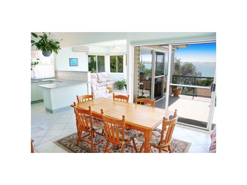 4 Loftus Street, Bundeena NSW 2230