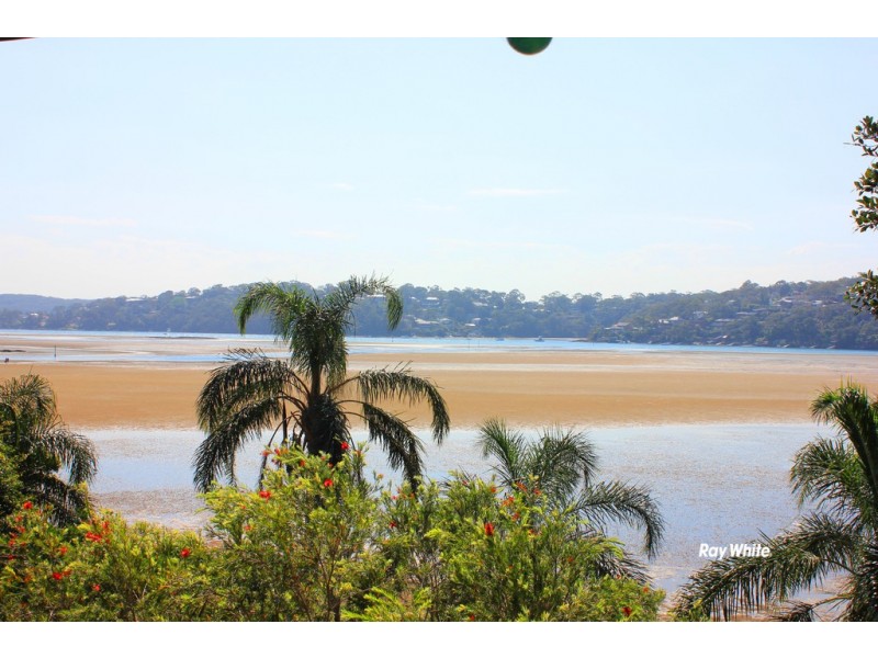 House 81 Pacific Crescent, Maianbar NSW 2230