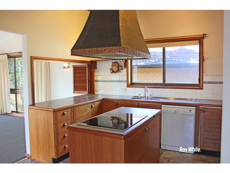 House 81 Pacific Crescent, Maianbar NSW 2230