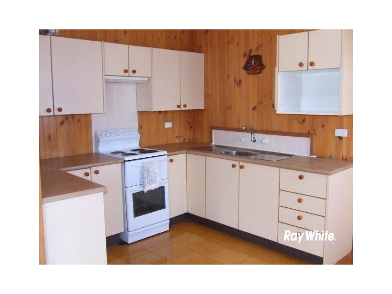 24 Scarborough Street, Bundeena NSW 2230