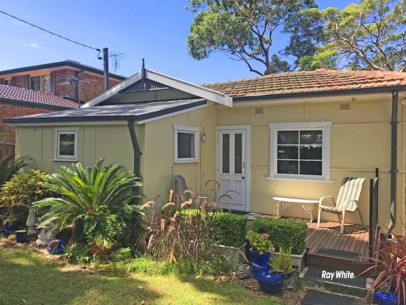 10 Short Avenue, Bundeena NSW 2230