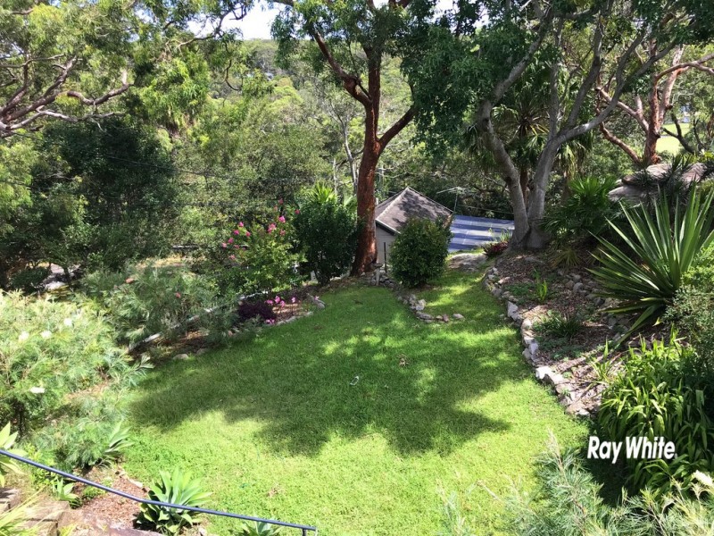 18 Simpson Road, Bundeena NSW 2230