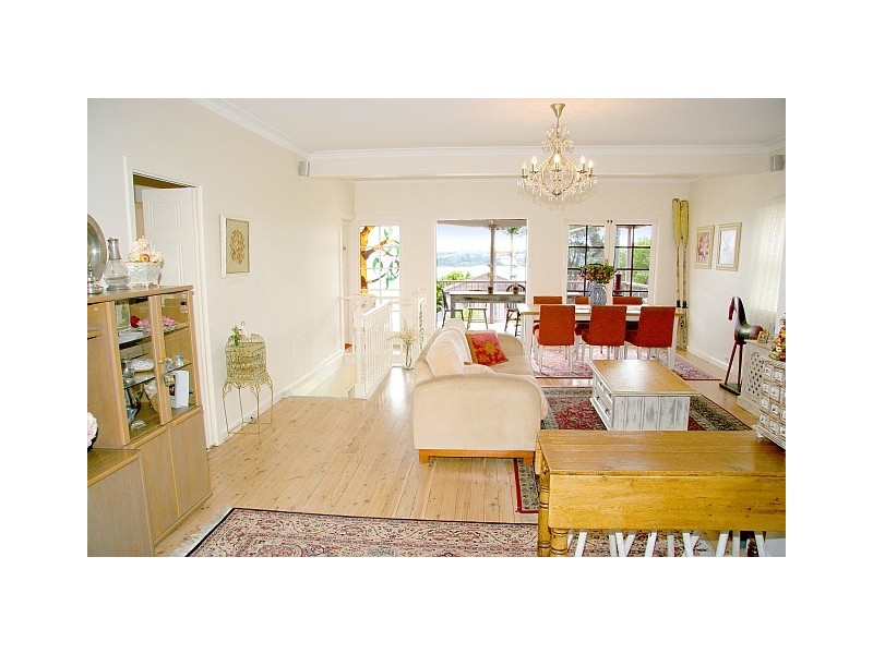 6 The Avenue, Bundeena NSW 2230