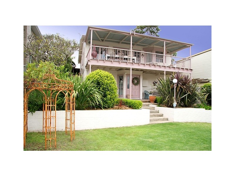 6 The Avenue, Bundeena NSW 2230