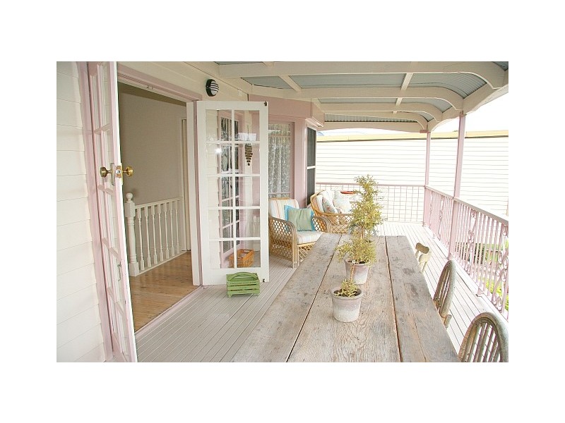 6 The Avenue, Bundeena NSW 2230